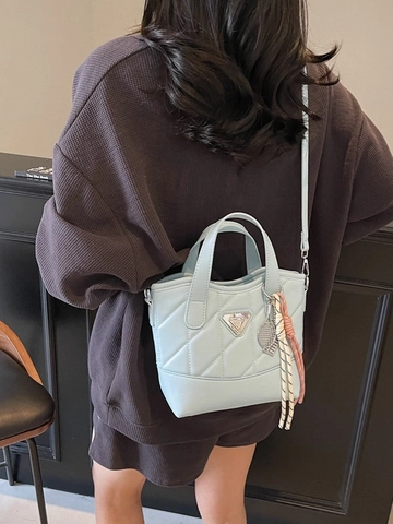 Women Diamond Quilted PU Leather Handbag Triangle Logo Crossbody Bag With Tennis Racket Charm Fashion Shoulder Bucket Bag