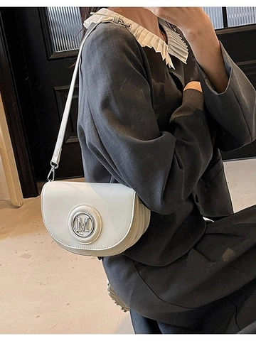 Bolso de Silla de Montar Minimalista de Cuero PU Para Mujer Con Decoración de Letra M de Metal Bolso Bandolera de Color Sólido Para Moda Urbana Diaria