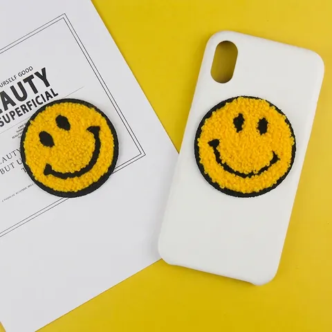 Carina Faccia Felice Gialla Rotonda Ricamo in Spugna Ciniglia Toppa da Stirare Cucire DIY Decorazione Abbigliamento