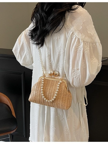 Women Hand-Woven Straw Bag Summer Beach Vacation Crossbody Bag Large Artificial Pearl Clasp Shell Shape Decorative Artificial Pearl Strap Fashion Handbag