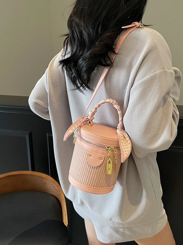 Sac Seau Cylindre Vintage pour Femme en Cuir PU Tissé Patchwork Avec Poignée Foulard en Soie Accessoires Dorés Sac Bandoulière Sac à Épaule