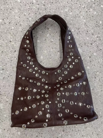 Sac Sous le Bras de Style Locomotive Rétro pour Femmes Grande Capacité Sac en Cuir PU Avec Décoration de Rivets en Métal Sac à Épaule