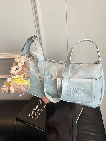 Borsa Sottobraccio in Pelle PU Donna Texture Rugosa Baguette Bag Doppie Tasche Frontali Goffrate Borsa a Spalla Moda Con Ciondolo Peluche