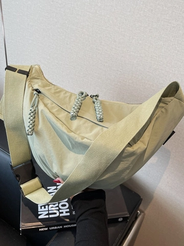 Fashion Women Large Capacity Nylon Dumpling Bag Casual Lightweight Crossbody Shoulder Bag With Woven Zipper Puller Daily Bag