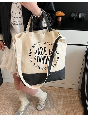 Sac Fourre-Tout en Toile et Denim Patchwork Grande Capacité Sac à Épaule Avec Bandoulière Réglable Imprimé Lettres Femme