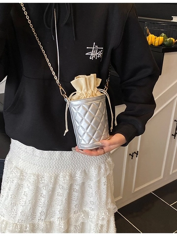 Borsa a Secchiello da Donna in Pelle PU Trapuntata Elegante Borsa a Tracolla Con Coulisse Catena Metallo Piccola Spalla