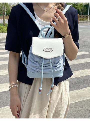 Damen Mode Gefalteter PU-Leder Mini Rucksack Süß Kordelzug Klappe Umhängetasche Reise Casual Kleiner Tagesrucksack Mit Metallemblem