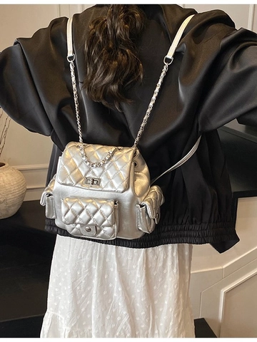 Mini Sac à Dos Matelassé Losange pour Femme Mode Cuir PU Chaîne en Métal Fermoir à Tourniquet Multi Poches Sac à Dos Décontracté Voyage Sac Scolaire