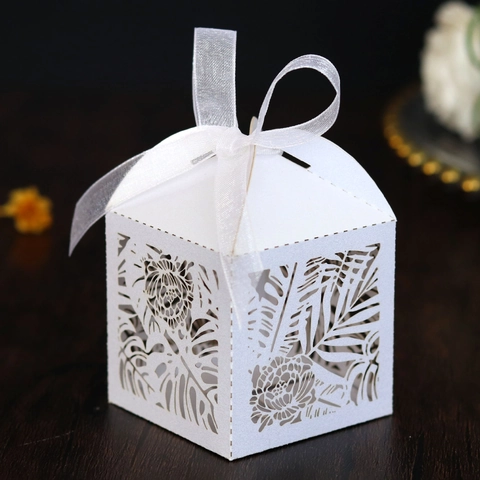 Laser Cut Tropical Leaf Favor Box Hollow Paper Candy Box With Ribbon Bow For Wedding Party Thanksgiving Gift Packaging