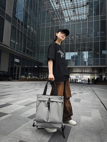 Borsa Tote Zaino in Nylon di Tendenza Grande Capacità Funzionale Urban Streetwear Multiuso per Donna Uomo Stile Workwear