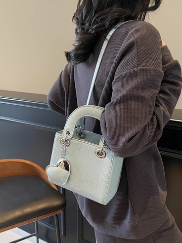 Women Lychee Pattern PU Leather Handbag Heart Pendant Elegant Crossbody Bag Small Shoulder Tote Fashion Accessory Everyday Purse