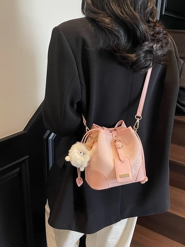 Borsa a Secchiello da Donna alla Moda con Motivo a Serpente in Pelle PU a Tracolla con Coulisse con Ciondolo in Peluche