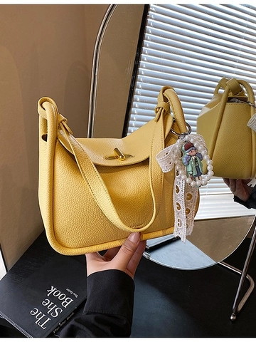 Sac à Épaule Coréen pour Femmes en Cuir PU à Motif Litchi Petit Sac Bandoulière Traversin Avec Pendentif Cartoon en Künstliche Perle et Dentelle