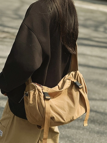 Women Large Capacity Nylon Crossbody Bag Waterproof Casual Commuting Shoulder Dumpling Bag Buckle Drawstring Fashion Bag