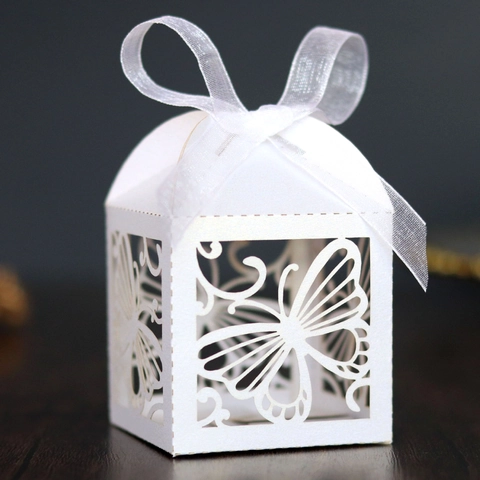 Laser Cut Butterfly Hollow Candy Box Wedding Party Favor Gift Packaging Box With Ribbon Pearlescent Paper Chocolate Boxes