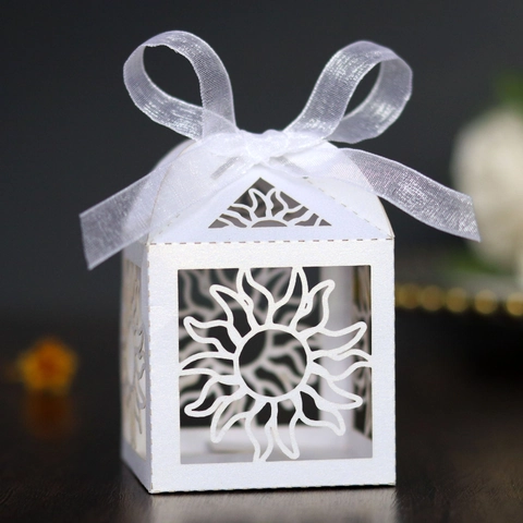 Scatola di Caramelle Traforata Taglio Laser Con Fiocco Girasole Scatola Regalo in Carta per Matrimonio Festa Cerimonia Bomboniere Decorazione