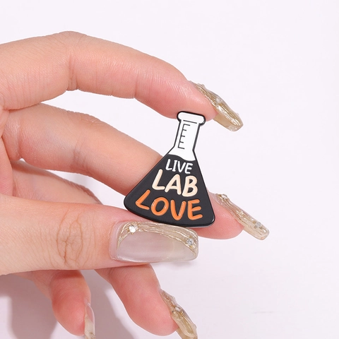 Broche en Émail Série Science Créative Badge Fiole Chimique Bécher Dessin Animé Scientifique Épingle Bijou pour Sac à Dos Veste