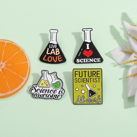 Spilla Smaltata a Tema Laboratorio Scientifico in Lega Beuta Chimica Spilla con Slogan Science Is Awesome per Vestiti di Studenti Insegnanti Zaino Distintivo