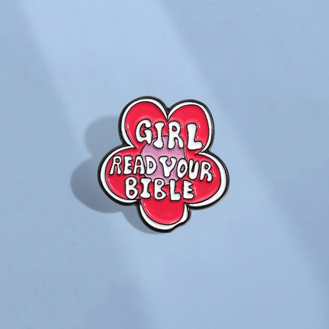 Spilla a Forma di Fiore in Lega di Smalto Girl Read Your Bible Badge Motivazionale Per Zaino Giacca Cappello Spilla a Smalto Rossa