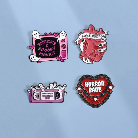 Ensemble de Broches en Émail pour Halloween Dessin Animé Horreur Cœur TV VHS Alliage Broche Badge Pour Sac à Dos Vêtements Décoration