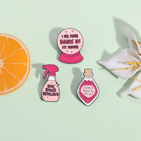 Creatieve Roze Emaille Broche Pin Set Voor Leesliefhebbers Legering Kristallen Bol Toverdrank Spray Badge Mode Sieraden Cadeau