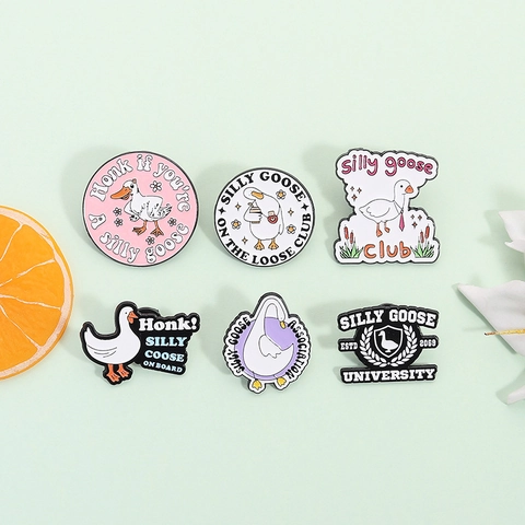 Χαριτωμένο Silly Goose Enamel Pin Καρφίτσα Ζώο Κινουμένων Σχεδίων Σήμα από Κράμα για Σακίδιο Πλάτης Ρούχα Αστείο Κόσμημα Δώρο για Γυναίκες Άνδρες
