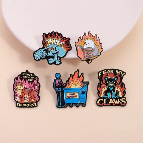 Ensemble de Pin en Émail en Alliage de Zinc Drôle Punk Squelette Flamme Chat Tigre Oiseau Badge Broche Cartoon
