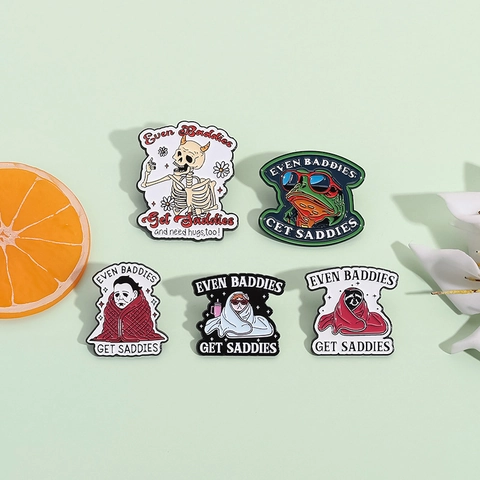 Even Baddies Get Saddies Épinglette en Émail Michael Myers Halloween Crâne Grenouille Chat Raton Laveur Punk Dessin Animé Broche