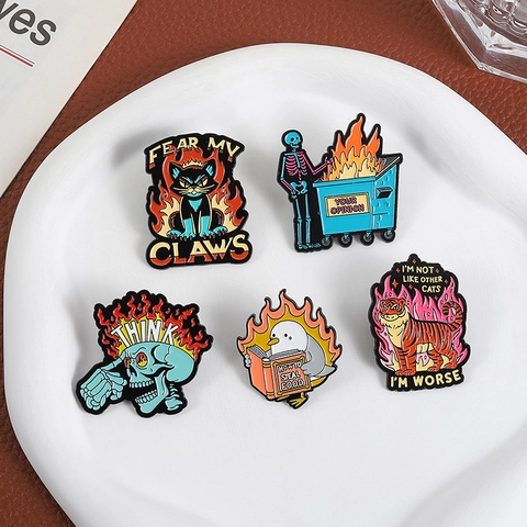 Ensemble de Pin en Émail en Alliage de Zinc Drôle Punk Squelette Flamme Chat Tigre Oiseau Badge Broche Cartoon