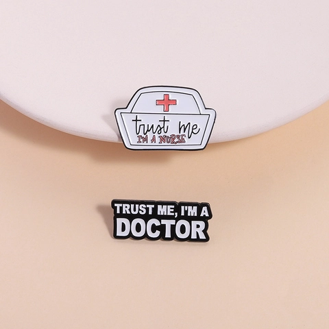 Zinc Alloy Nurse Hat Enamel Pin Trust Me I am A Doctor Rectangular Brooch Medical Jewelry Badge For Clothes Decor Gift