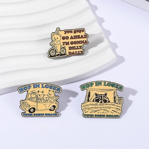Vintage Grappige Cartoon Wasbeer Beer Emaille Brosje Pin Legering Gelakt Dieren Badge Voor Kleding Rugzak Hoed Decoratie