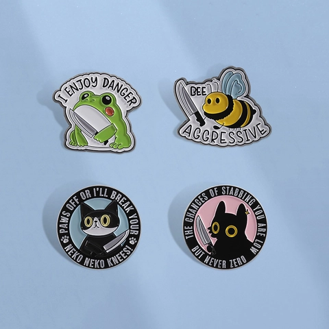 Funny Cartoon Animal Enamel Pin Brooch Zinc Alloy Humorous Text Cat Frog Bee Holding Knife Badge Backpack Jewelry Gift For Men Women