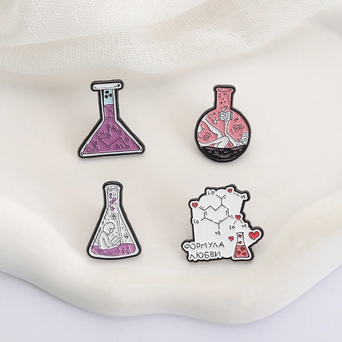 Chemistry Element Series Enamel Pins Set Formula Of Love Heart Lab Flask Alloy Brooches Personalized Science Badges For Women Men
