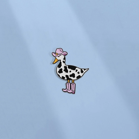 Broche Canard Cow-boy Alliage de Zinc Émail Imprimé Vache Rose Chapeau Bottes Badge Pour Vêtements Sac Accessoires Décoratifs