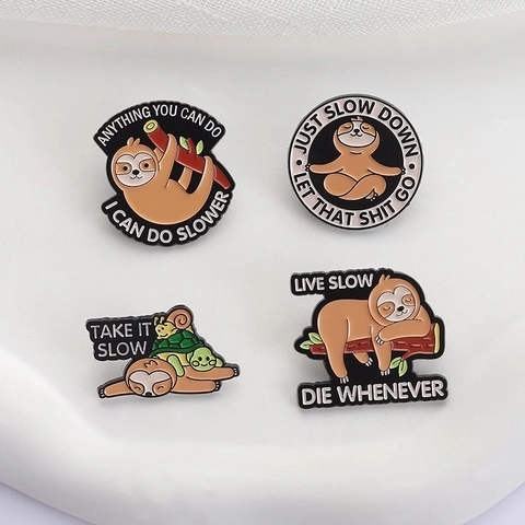 Mignonnes Broches en Émail de Paresseux Humour Dessin Animé Escargot Tortue Pins en Métal Paresseux Méditation Badges pour Sac à Dos Vêtements