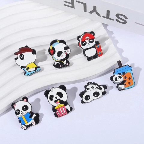 Spilla in Smalto a Forma di Panda Carino Animale in Lega Distintivo per Zaino Vestiti Decorazione Gioielli Panda Kawaii Regalo