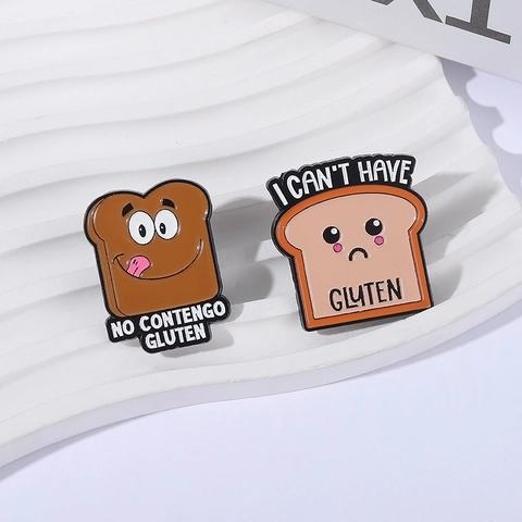 Divertente Spilla in Smalto a Forma di Pane Tostato Cartone Animato Design Senza Glutine Badge in Metallo per Vestiti Zaino