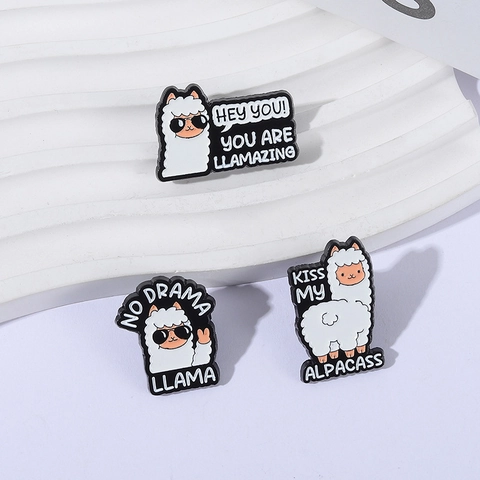 Ensemble de Broches en Émail Alpaga Llama Dessin Animé Lunettes de Soleil Citation Drôle Broche en Alliage de Zinc pour Sac