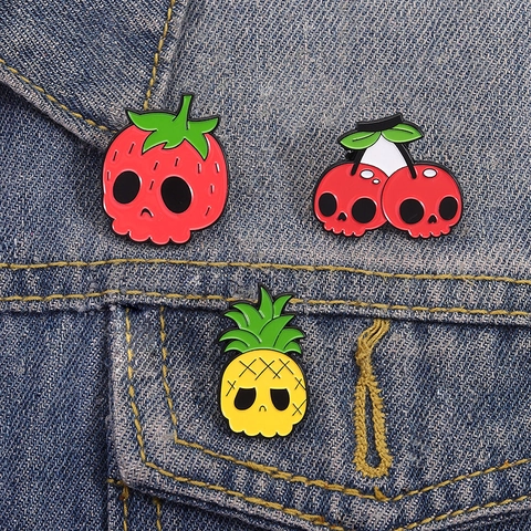 Broche en Émail Squelette de Fruit Dessin Animé Alliage Métal Pin Ananas Fraise Cerise Crâne Badge Pour Sac Vêtements Décoration Unisexe