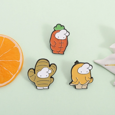 Cute Vegetable Theme Zinc Alloy Enamel Brooch Set Cartoon Rabbit Carrot Ginger Banana Shape Lapel Pins Accessories Gifts