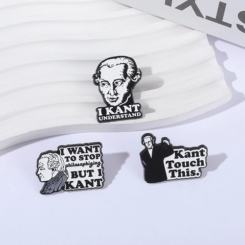 Spilla in Smalto Creativa Immanuel Kant Divertente Gioco di Parole di Filosofia Bianco Nero Distintivo per Vestiti Borse