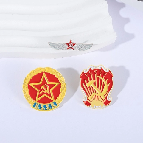 Vintage Sovjet-Unie USSR Rode Ster Hamer En Sikkel Emaille Broche Pin Zinklegering RSFSR Badge Voor Rugzak Kleding Decoratie