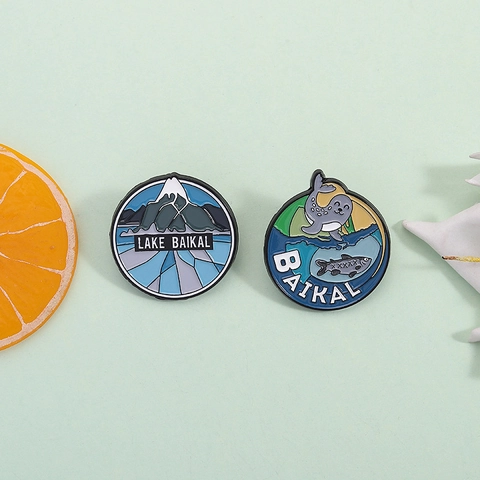 Creatieve Baikalmeer Emaille Pin Berg Zeehond Patroon Rond Geometrisch Legering Broche Revers Badge Souvenir Cadeau