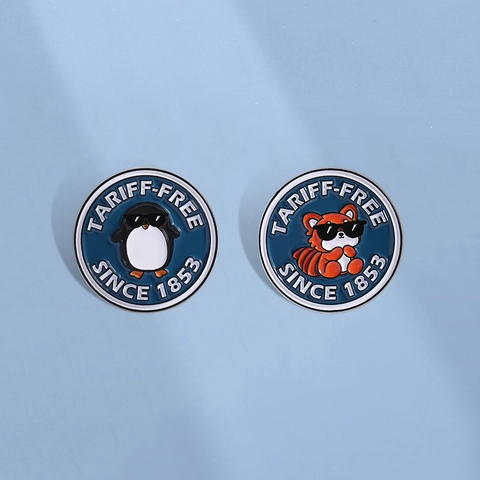 Pin Broche de Esmalte de Pingüino Panda Rojo de Dibujos Animados Redondo de Aleación Gafas de Sol Insignia de Animal para Chaqueta de Mezclilla