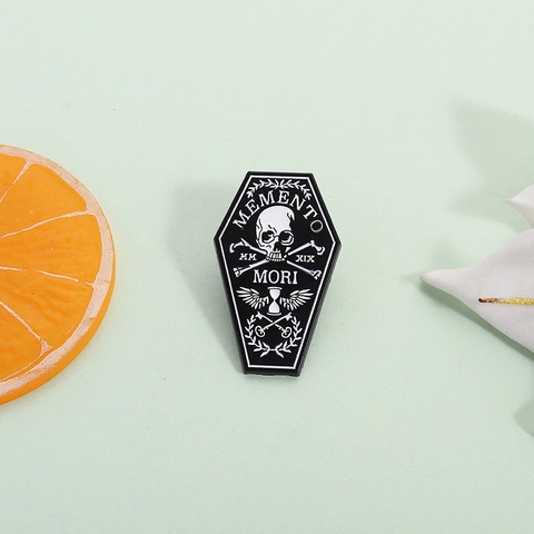 Gothic Punk Coffin Enamel Brooch Memento Mori Skull Wing Bones Zinc Alloy Badge Personalized Bag Pins Accessory For Halloween