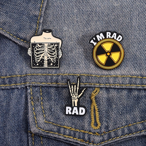 Punk Skelett Hand Strahlungssymbol Röntgen Emaille Pin Zinklegierung Kreative Rock Geste Brosche Für Rucksack Kleidung Dekoration Unisex