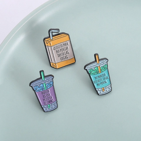 Kreative Getränke Emaille Pins Legierung Saftbox Limonadenbecher Broschen Mit Spanischen Sätzen Cartoon Rucksack Zubehör