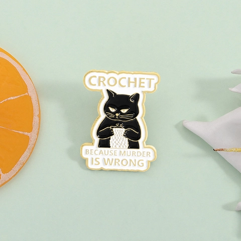 Funny Black Cat Crochet Enamel Pin Humorous Zinc Alloy Brooch For Backpack Clothes Decoration Personalized Cartoon Lapel Pin Jewelry Gift