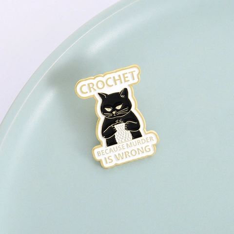 Funny Black Cat Crochet Enamel Pin Humorous Zinc Alloy Brooch For Backpack Clothes Decoration Personalized Cartoon Lapel Pin Jewelry Gift