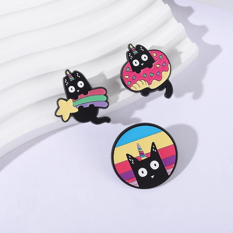 Simpatica Spilla in Smalto a Forma di Gatto Nero Unicorno con Arcobaleno Stella Ciambella Distintivo in Lega per Vestiti Borse Gioielli Regalo